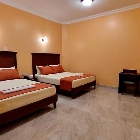 Hostal California Inn Guayaquil Exterior photo