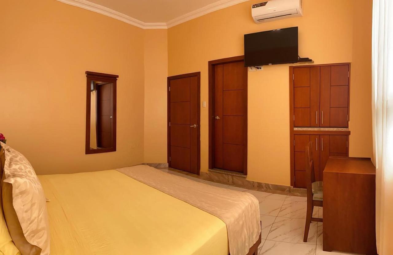 Hostal California Inn Guayaquil Exterior photo